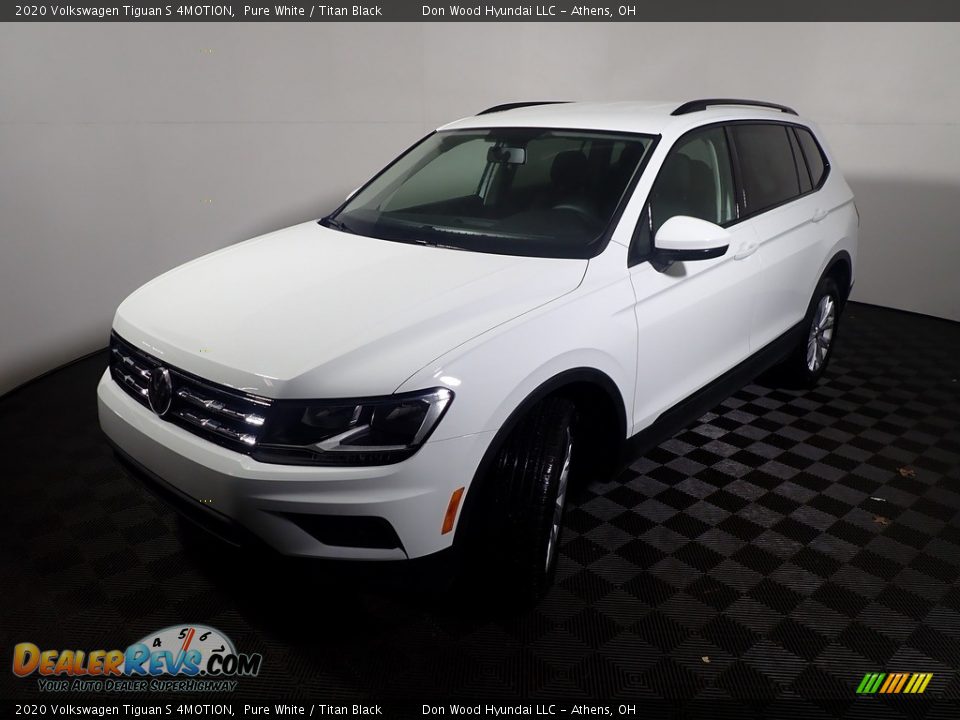 2020 Volkswagen Tiguan S 4MOTION Pure White / Titan Black Photo #4