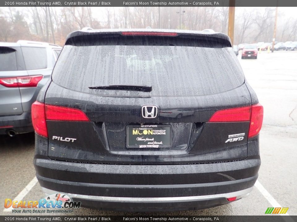 2016 Honda Pilot Touring AWD Crystal Black Pearl / Black Photo #3