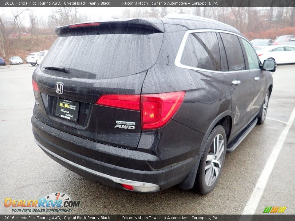 2016 Honda Pilot Touring AWD Crystal Black Pearl / Black Photo #4