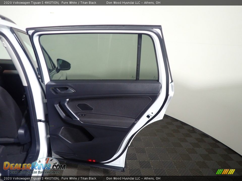 2020 Volkswagen Tiguan S 4MOTION Pure White / Titan Black Photo #33