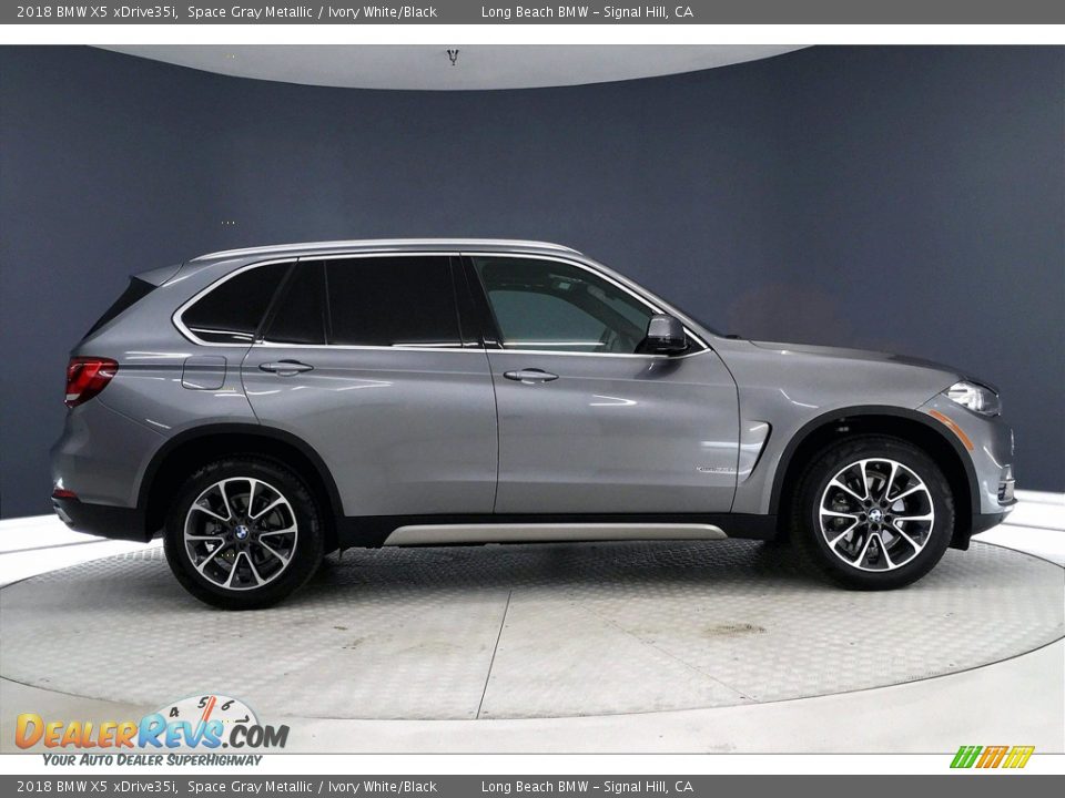 2018 BMW X5 xDrive35i Space Gray Metallic / Ivory White/Black Photo #14