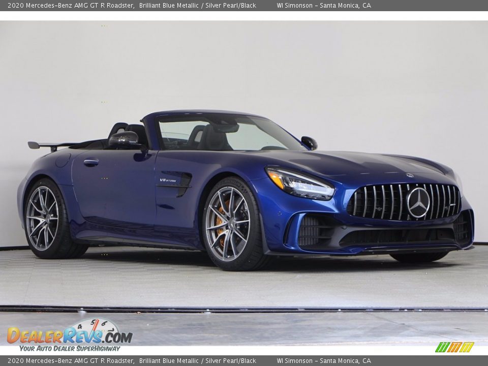 Front 3/4 View of 2020 Mercedes-Benz AMG GT R Roadster Photo #2