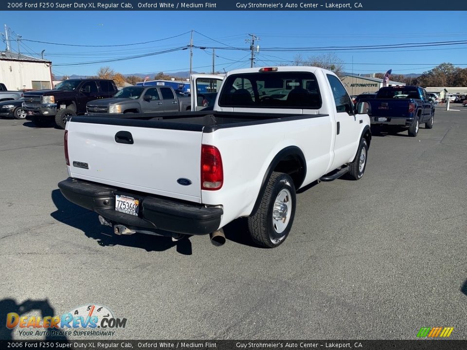 2006 Ford F250 Super Duty XL Regular Cab Oxford White / Medium Flint Photo #3