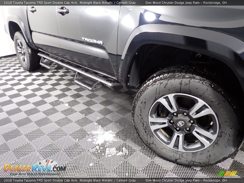 2018 Toyota Tacoma TRD Sport Double Cab 4x4 Midnight Black Metallic / Cement Gray Photo #5
