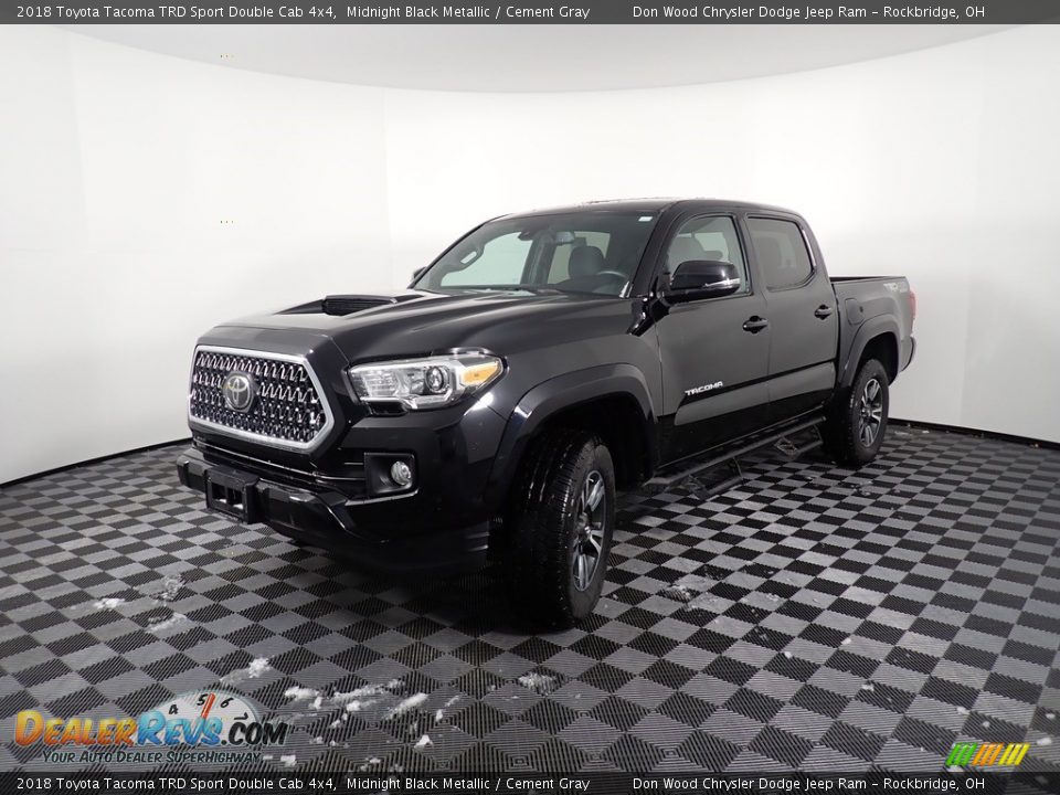 2018 Toyota Tacoma TRD Sport Double Cab 4x4 Midnight Black Metallic / Cement Gray Photo #9