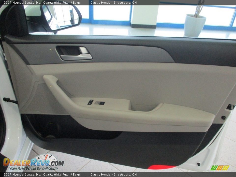 Door Panel of 2017 Hyundai Sonata Eco Photo #15