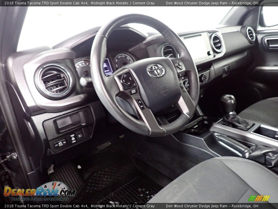 2018 Toyota Tacoma TRD Sport Double Cab 4x4 Midnight Black Metallic / Cement Gray Photo #32