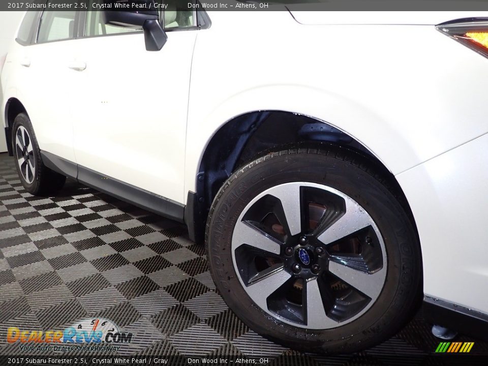 2017 Subaru Forester 2.5i Crystal White Pearl / Gray Photo #4
