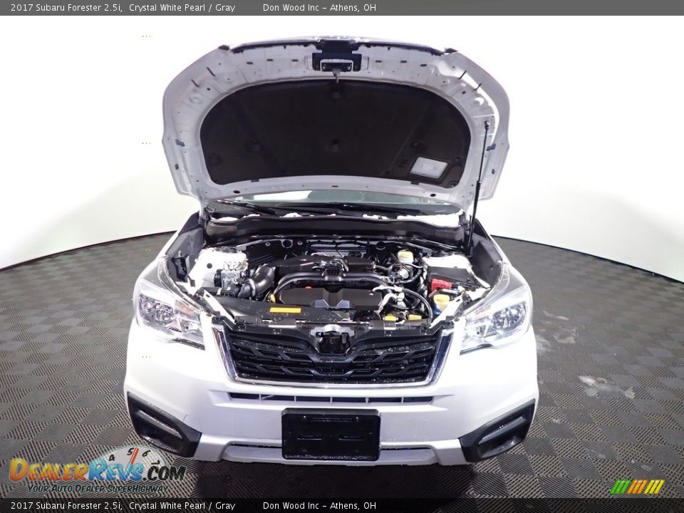 2017 Subaru Forester 2.5i Crystal White Pearl / Gray Photo #6
