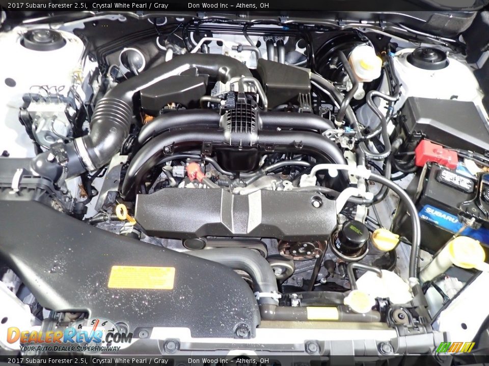2017 Subaru Forester 2.5i Crystal White Pearl / Gray Photo #7