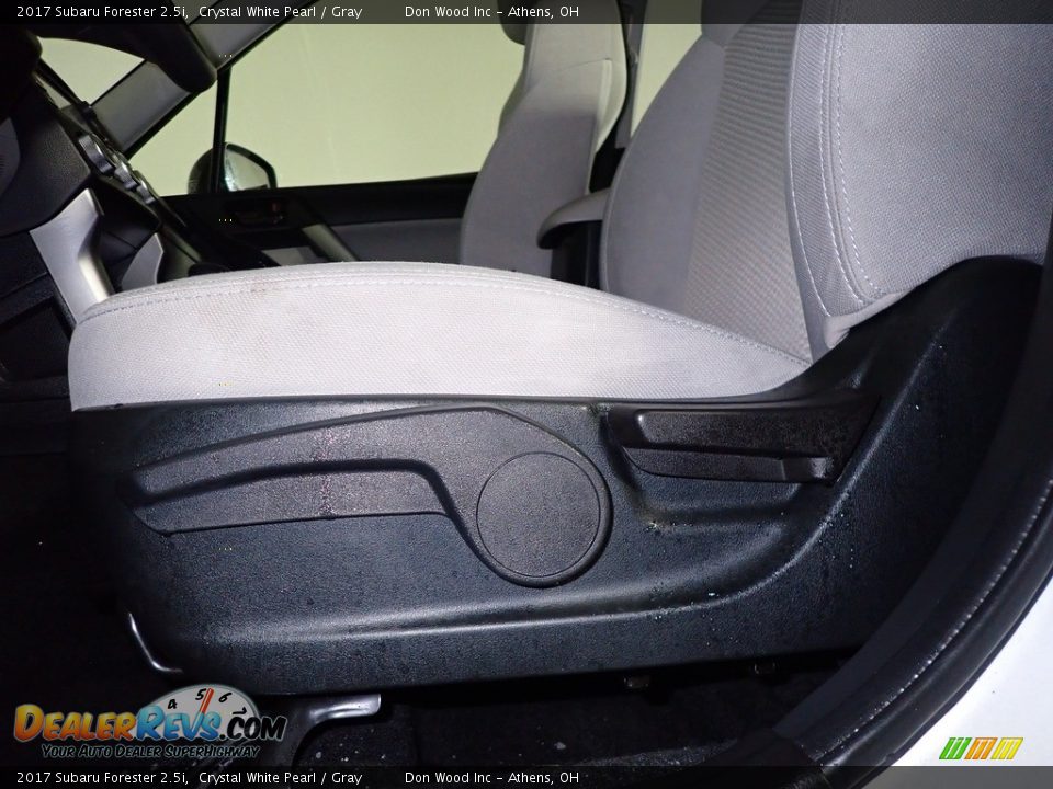 2017 Subaru Forester 2.5i Crystal White Pearl / Gray Photo #19