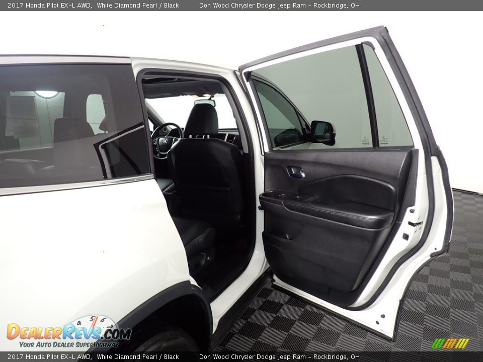 2017 Honda Pilot EX-L AWD White Diamond Pearl / Black Photo #32