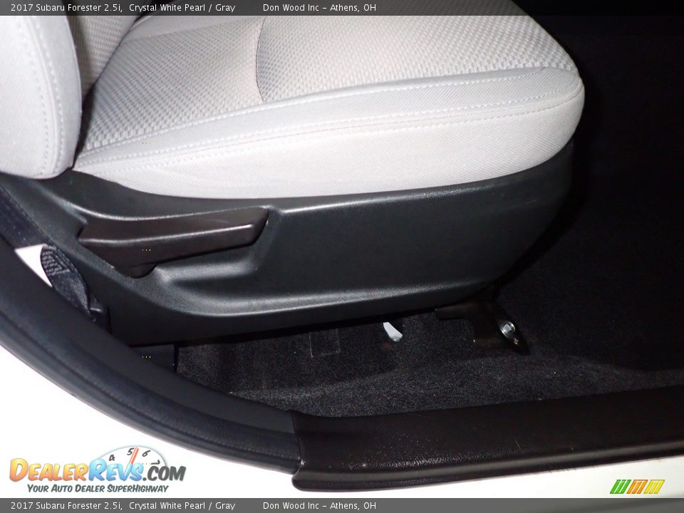 2017 Subaru Forester 2.5i Crystal White Pearl / Gray Photo #27