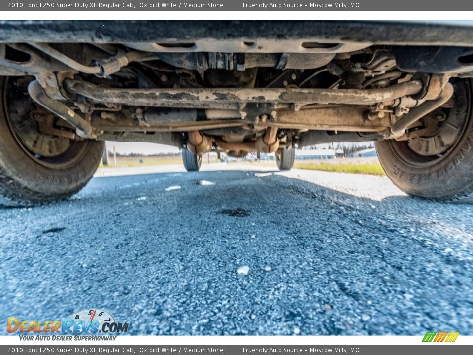 2010 Ford F250 Super Duty XL Regular Cab Oxford White / Medium Stone Photo #10