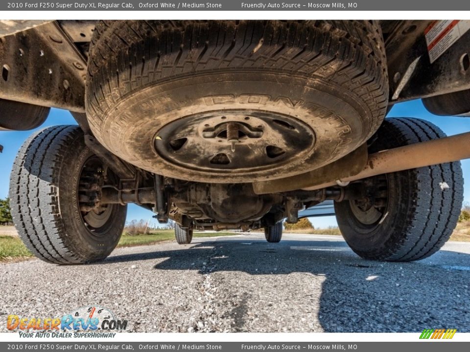 2010 Ford F250 Super Duty XL Regular Cab Oxford White / Medium Stone Photo #13