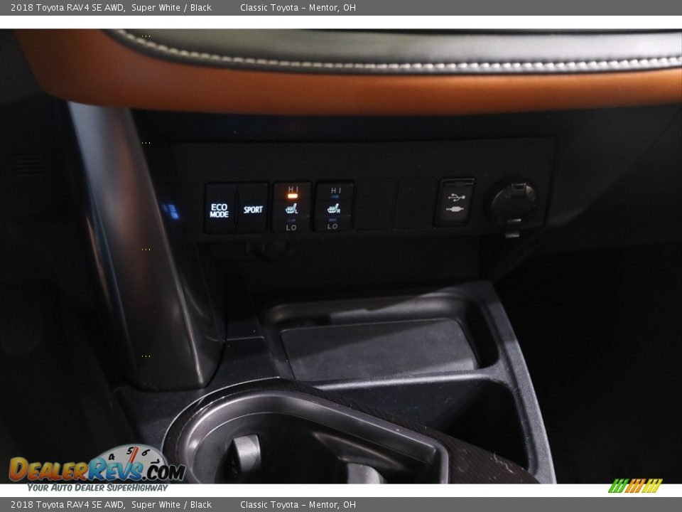 2018 Toyota RAV4 SE AWD Super White / Black Photo #13