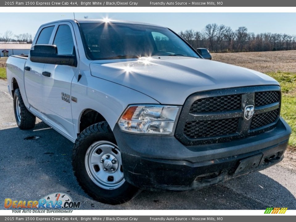 2015 Ram 1500 Express Crew Cab 4x4 Bright White / Black/Diesel Gray Photo #1