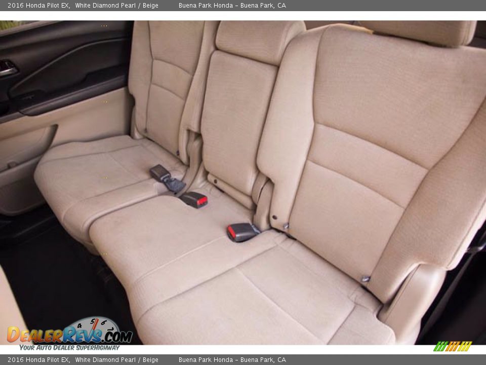 2016 Honda Pilot EX White Diamond Pearl / Beige Photo #18