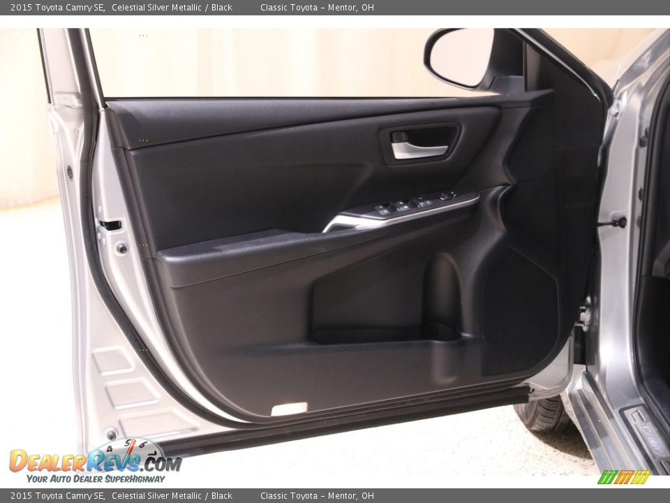 2015 Toyota Camry SE Celestial Silver Metallic / Black Photo #4