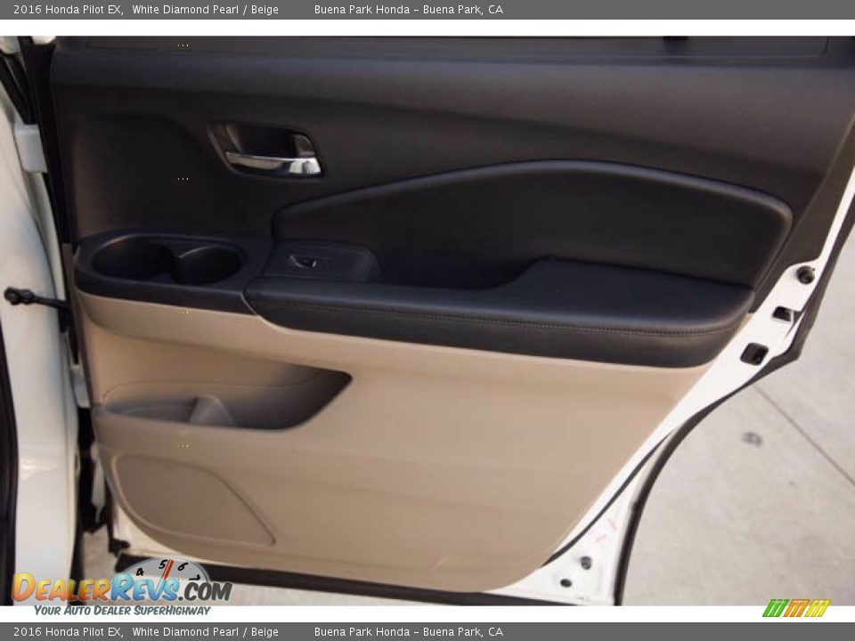 2016 Honda Pilot EX White Diamond Pearl / Beige Photo #32