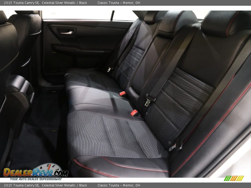 2015 Toyota Camry SE Celestial Silver Metallic / Black Photo #16