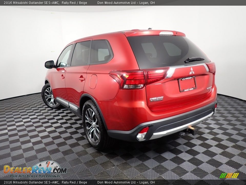 2016 Mitsubishi Outlander SE S-AWC Rally Red / Beige Photo #11