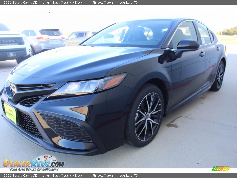 2021 Toyota Camry SE Midnight Black Metallic / Black Photo #4