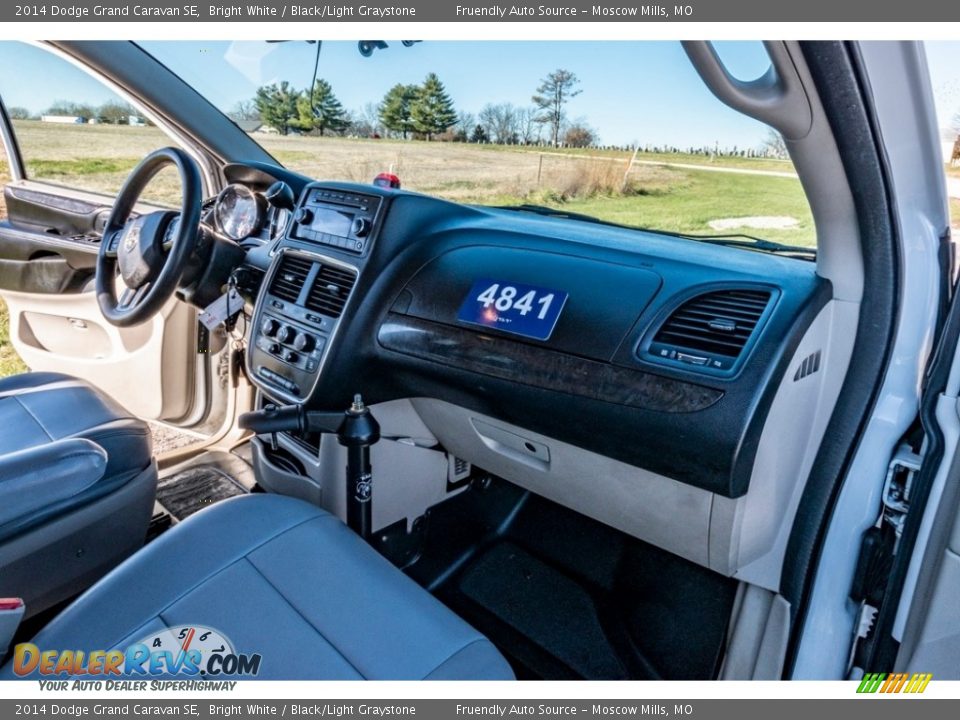 2014 Dodge Grand Caravan SE Bright White / Black/Light Graystone Photo #27