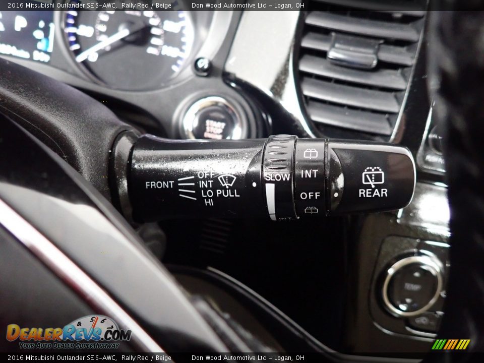 Controls of 2016 Mitsubishi Outlander SE S-AWC Photo #35