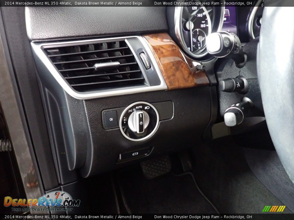 2014 Mercedes-Benz ML 350 4Matic Dakota Brown Metallic / Almond Beige Photo #28