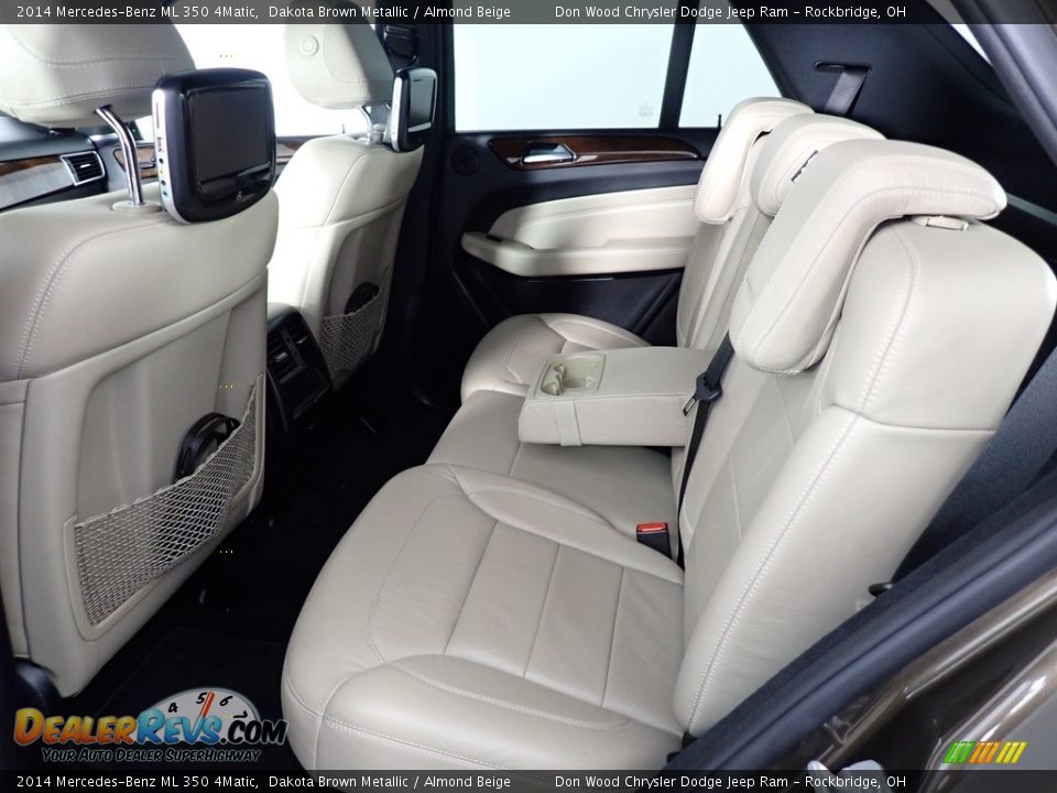 2014 Mercedes-Benz ML 350 4Matic Dakota Brown Metallic / Almond Beige Photo #32