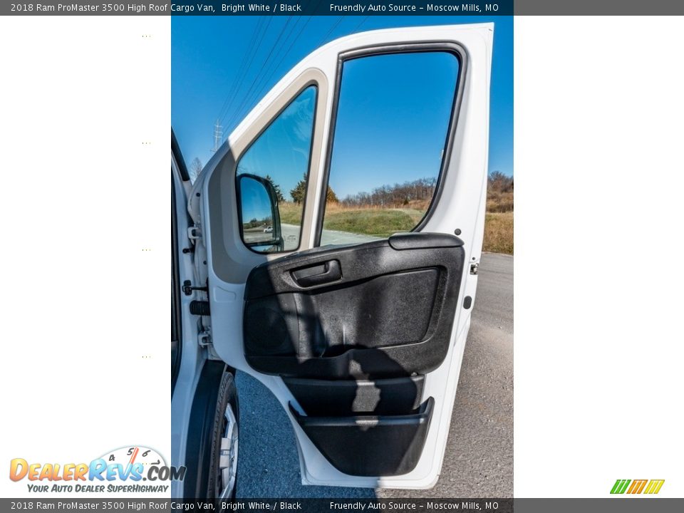 2018 Ram ProMaster 3500 High Roof Cargo Van Bright White / Black Photo #27