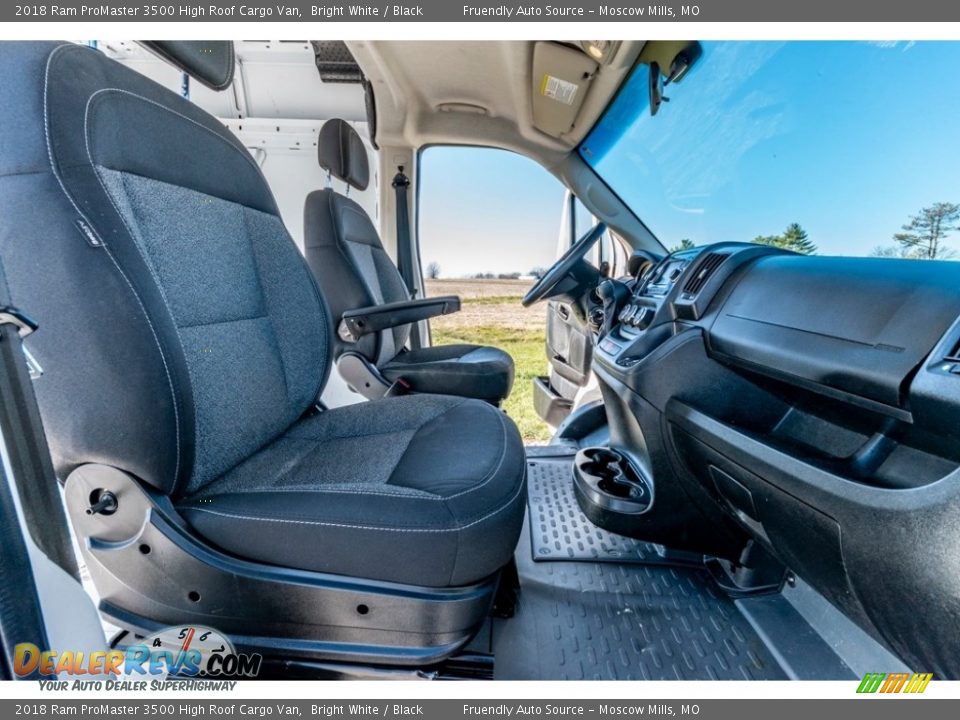 2018 Ram ProMaster 3500 High Roof Cargo Van Bright White / Black Photo #29