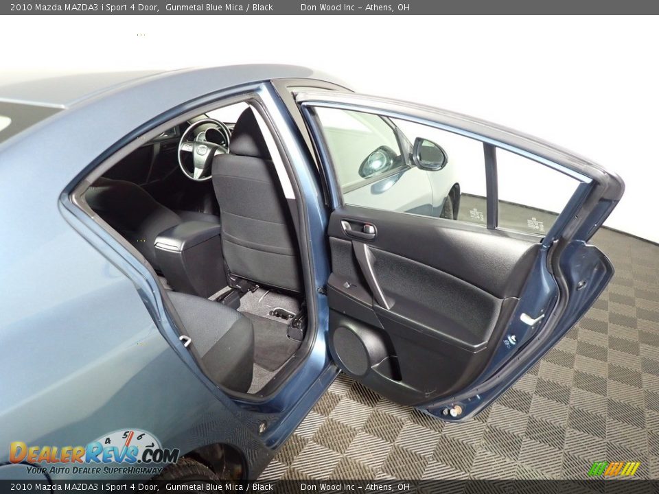 2010 Mazda MAZDA3 i Sport 4 Door Gunmetal Blue Mica / Black Photo #31