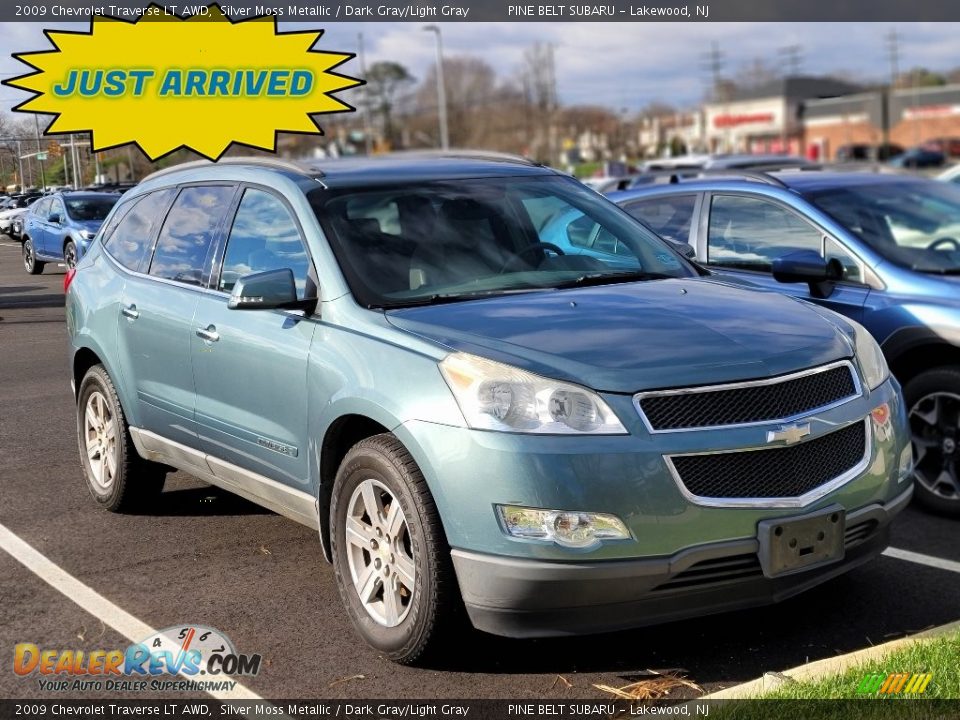 2009 Chevrolet Traverse LT AWD Silver Moss Metallic / Dark Gray/Light Gray Photo #1