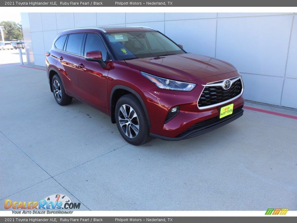 2021 Toyota Highlander XLE Ruby Flare Pearl / Black Photo #2