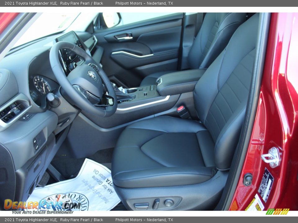 2021 Toyota Highlander XLE Ruby Flare Pearl / Black Photo #10