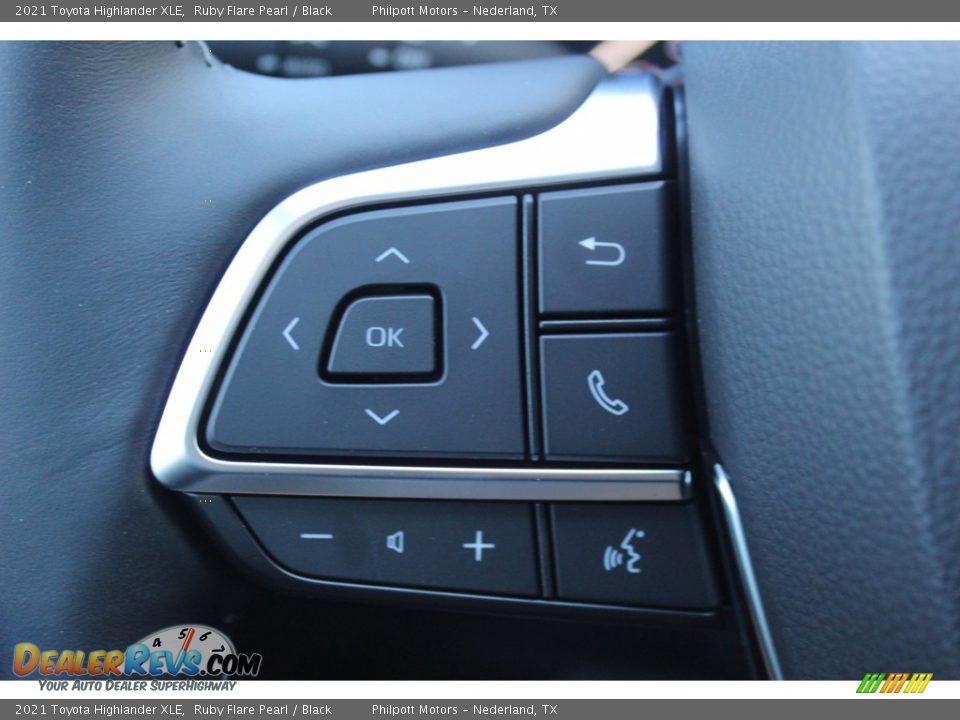 2021 Toyota Highlander XLE Ruby Flare Pearl / Black Photo #11