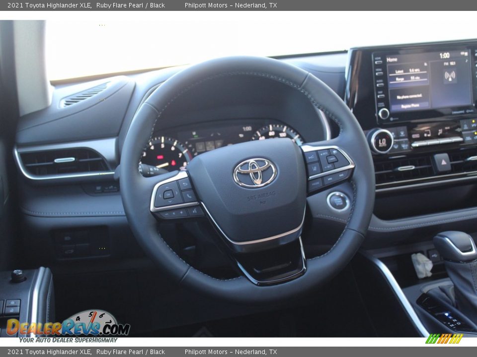 2021 Toyota Highlander XLE Ruby Flare Pearl / Black Photo #22