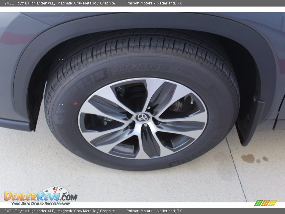 2021 Toyota Highlander XLE Magnetic Gray Metallic / Graphite Photo #5