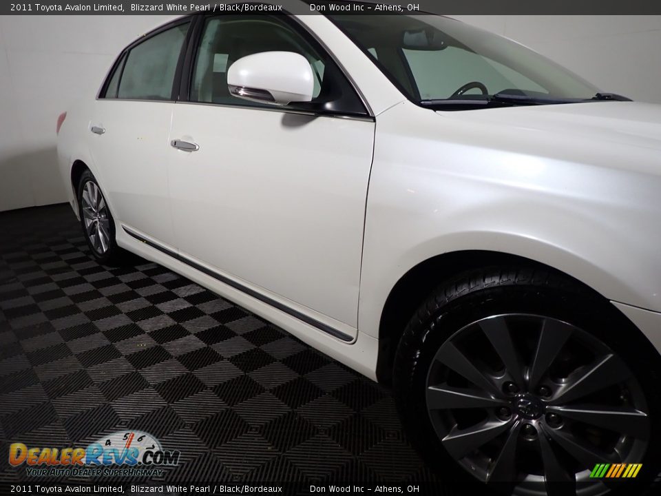 2011 Toyota Avalon Limited Blizzard White Pearl / Black/Bordeaux Photo #3