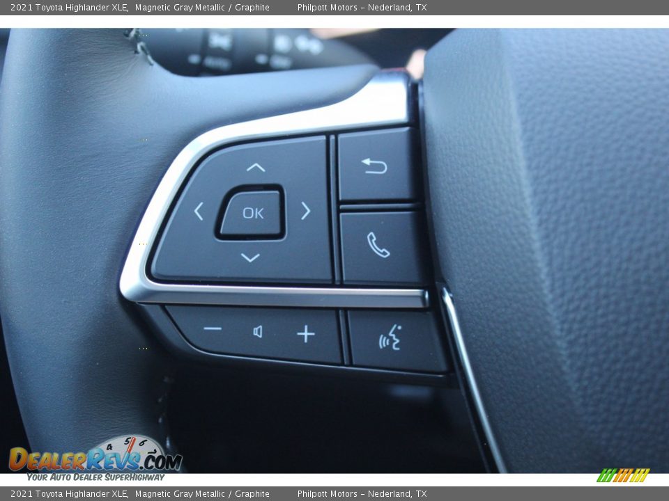 2021 Toyota Highlander XLE Magnetic Gray Metallic / Graphite Photo #11