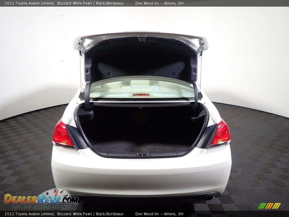2011 Toyota Avalon Limited Blizzard White Pearl / Black/Bordeaux Photo #13