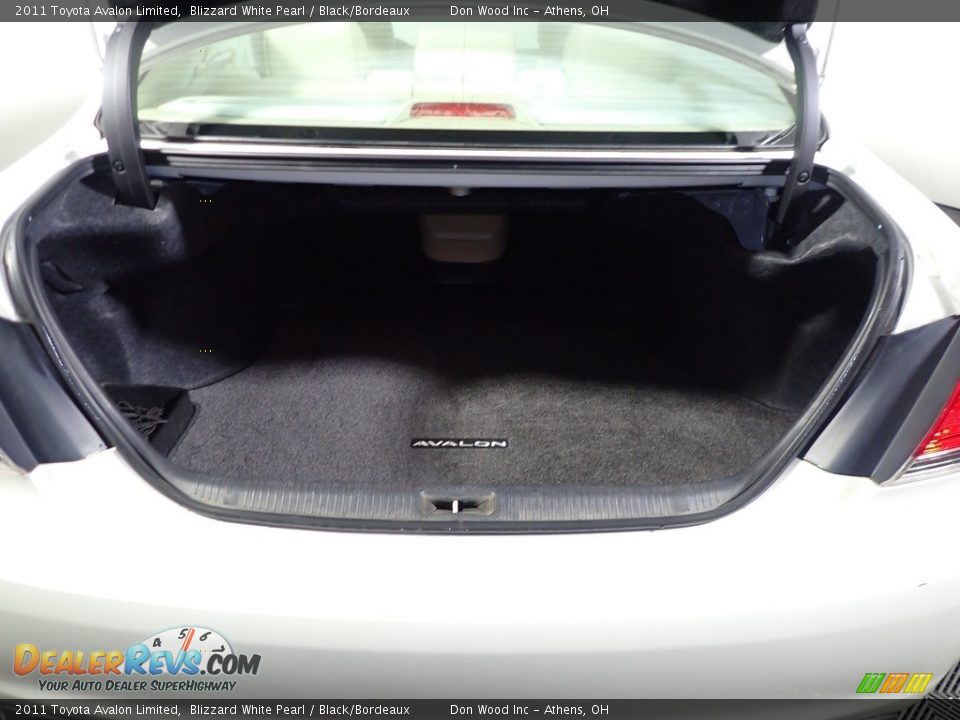 2011 Toyota Avalon Limited Blizzard White Pearl / Black/Bordeaux Photo #14