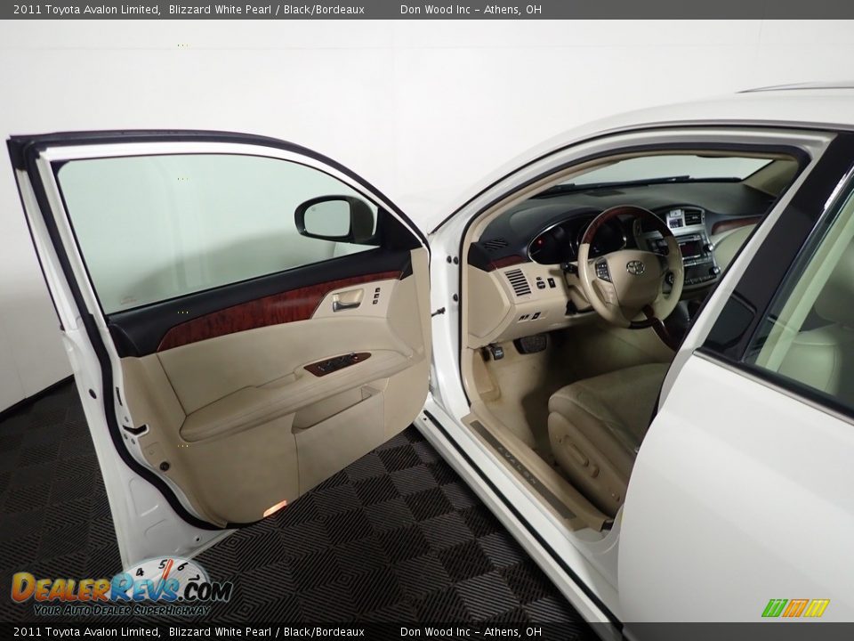 2011 Toyota Avalon Limited Blizzard White Pearl / Black/Bordeaux Photo #19