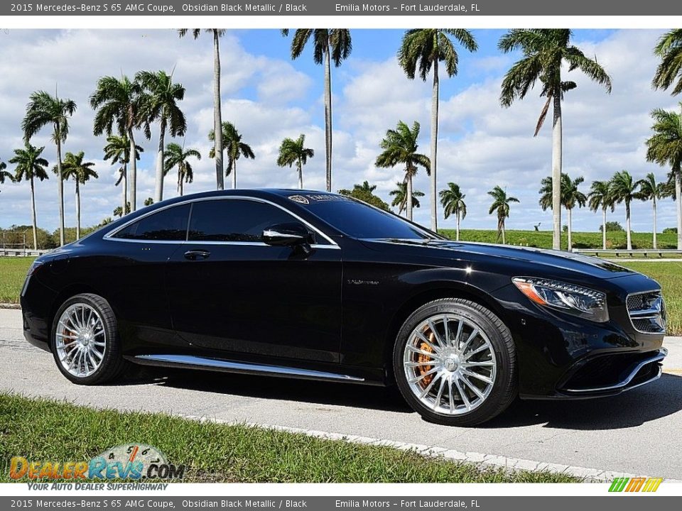 Front 3/4 View of 2015 Mercedes-Benz S 65 AMG Coupe Photo #2