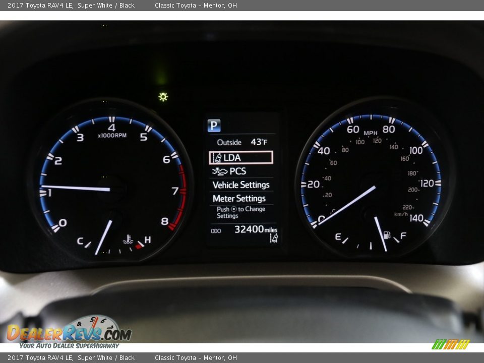 2017 Toyota RAV4 LE Super White / Black Photo #8