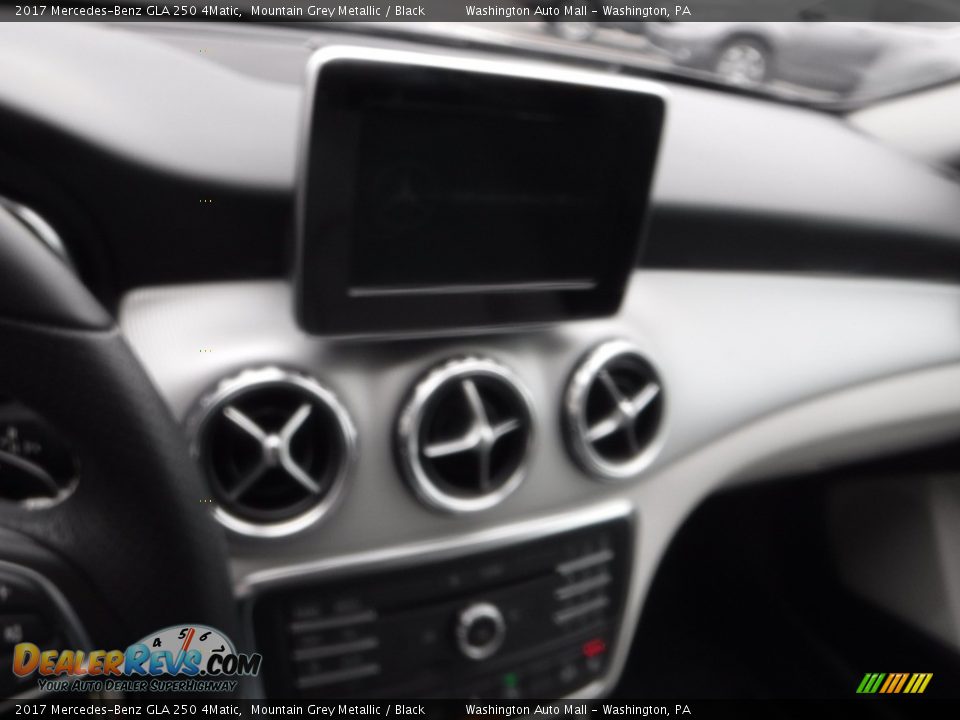 2017 Mercedes-Benz GLA 250 4Matic Mountain Grey Metallic / Black Photo #17