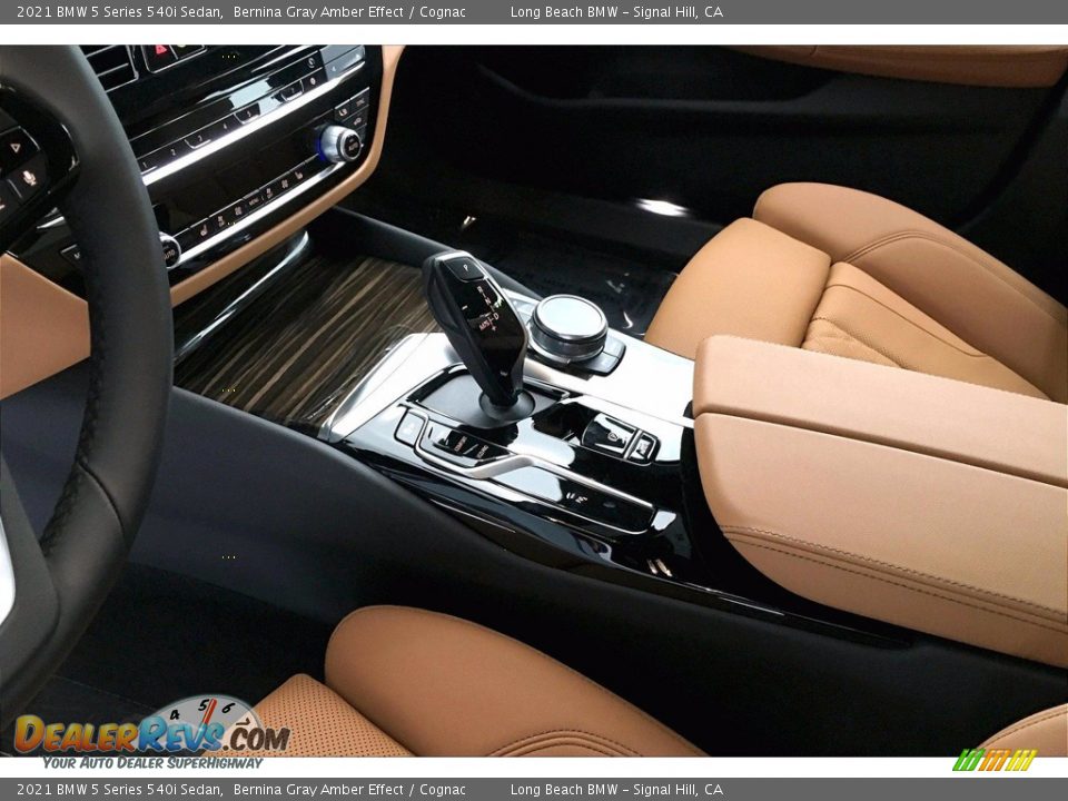 2021 BMW 5 Series 540i Sedan Shifter Photo #8