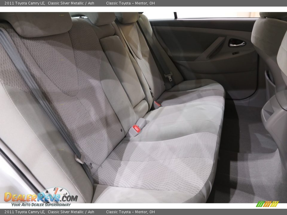 2011 Toyota Camry LE Classic Silver Metallic / Ash Photo #14